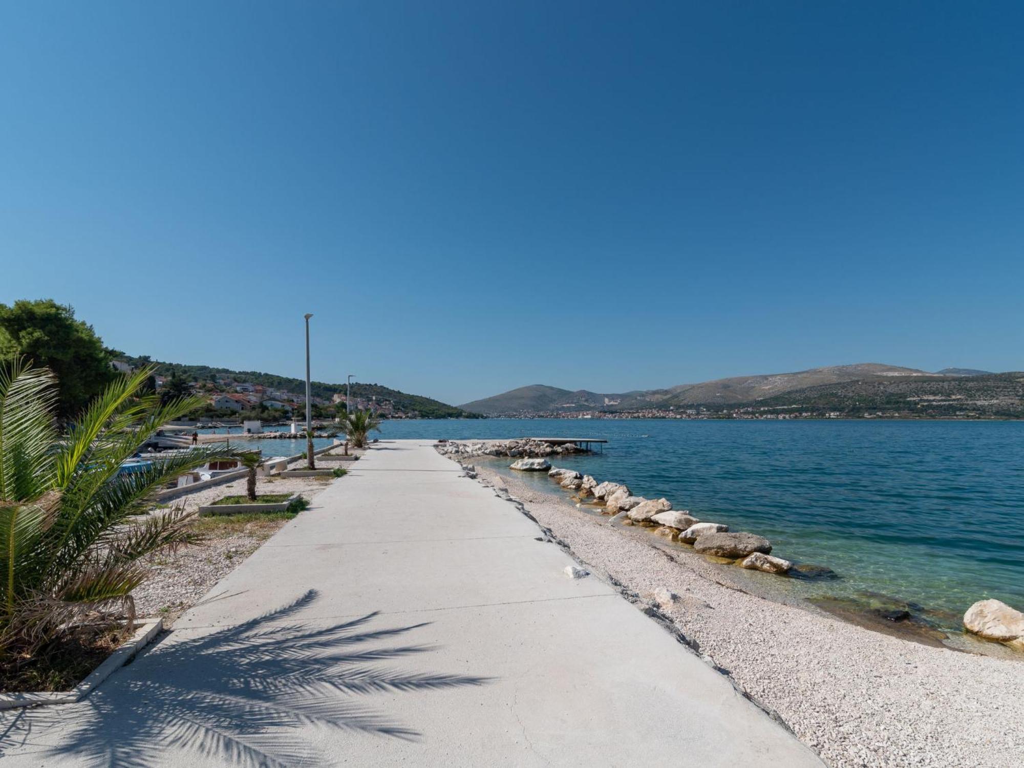 Apartment Mornar-2 By Interhome Trogir Exterior foto